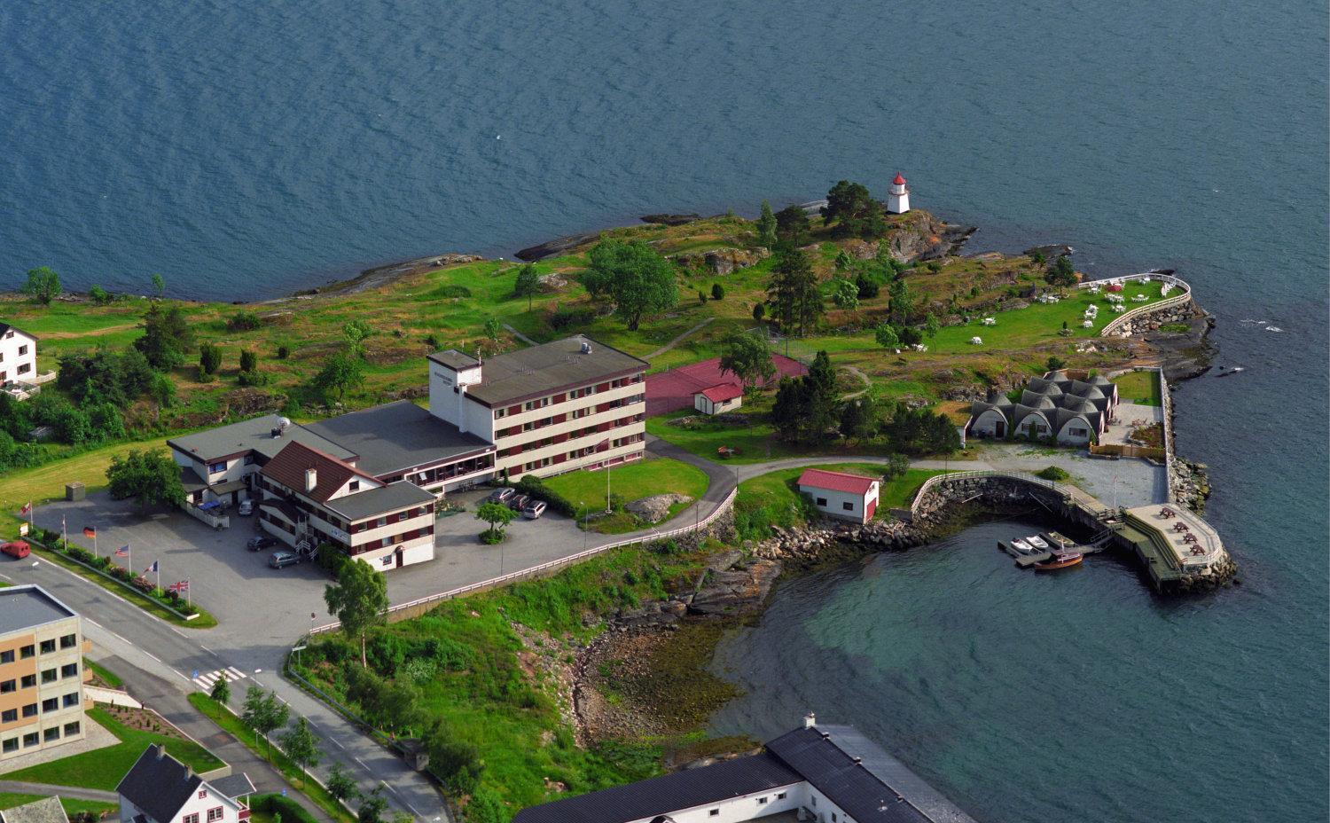 Sognefjord Hotel Hermansverk Exterior photo