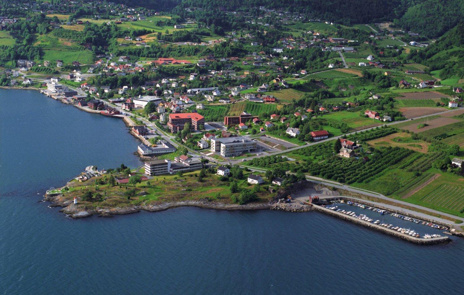 Sognefjord Hotel Hermansverk Exterior photo