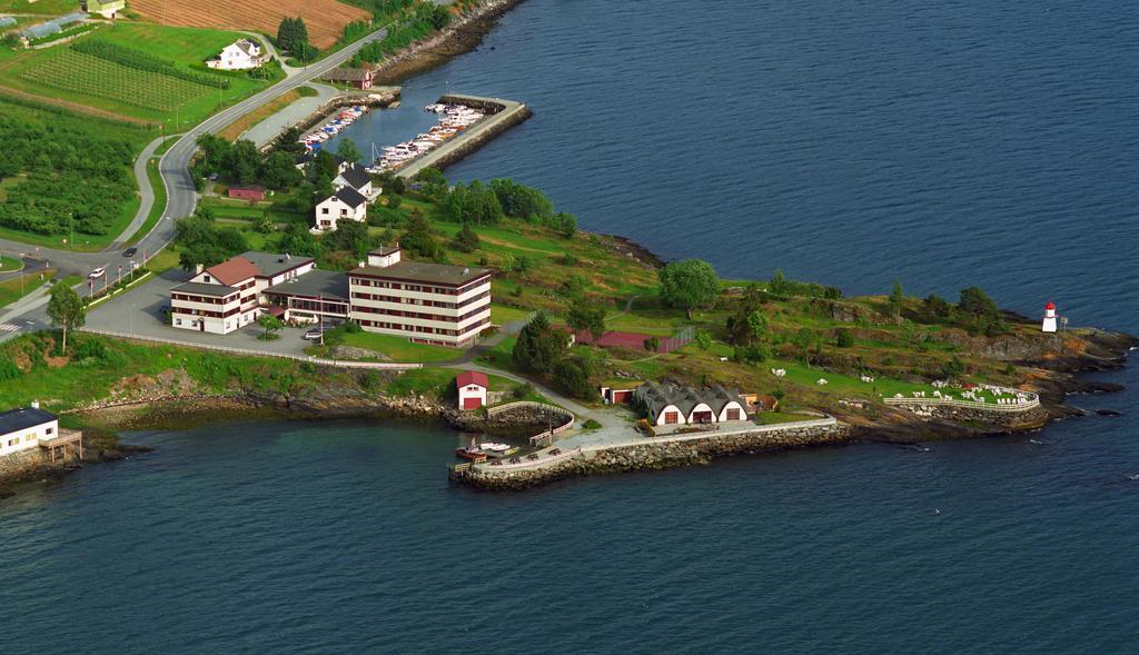 Sognefjord Hotel Hermansverk Exterior photo